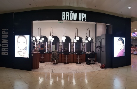 Салон красоты Brow Up & Make Up в ТЦ Европейский
